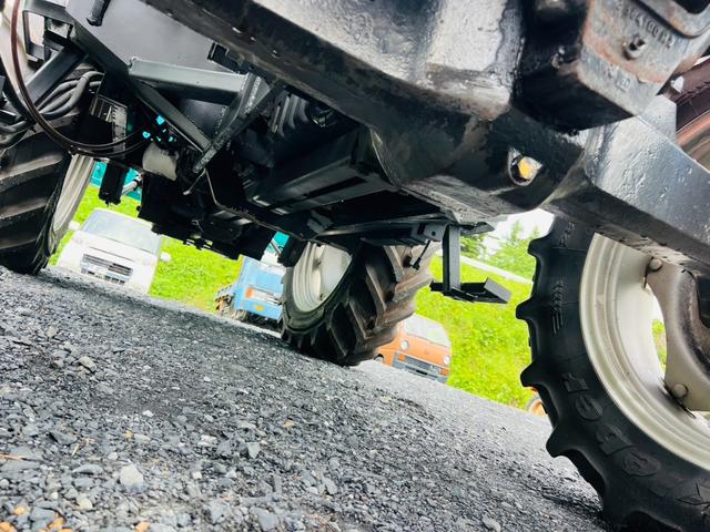 フランスその他 　マッセイファーガソン　トラクター　４ＷＤ　除雪機　１６８６ｈ　フロント　ローダー　リア　タカキタ　スノーブロワーＳＢ２２８０Ｅ　３０６０－４Ｃ（29枚目）