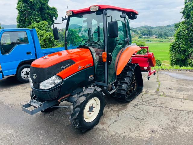 日本 　クボタ　トラクター　耕運機　グラスカッター　使用時間１６６３ｈ　キャビン付き　ＣＤプレーヤー（2枚目）