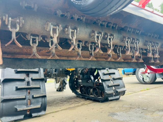 日本 　クボタ　トラクター　耕運機　グラスカッター　使用時間１６６３ｈ　キャビン付き　ＣＤプレーヤー（13枚目）