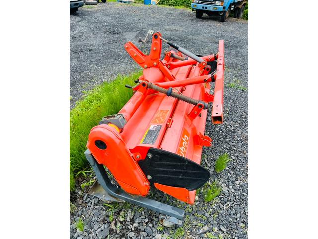 日本 　クボタ　トラクター　耕運機　グラスカッター　使用時間１６６３ｈ　キャビン付き　ＣＤプレーヤー（43枚目）
