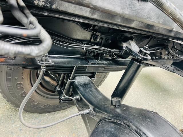 ファイター 　アームロール　積載量３９００ｋｇ　６速マニュアル　エアコン　パワステ　パワーウィンドウ　エアバック　ＡＭＦＭラジオ　フックロール（24枚目）