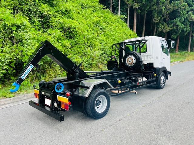 ファイター 　アームロール　積載量３９００ｋｇ　６速マニュアル　エアコン　パワステ　パワーウィンドウ　エアバック　ＡＭＦＭラジオ　フックロール（31枚目）