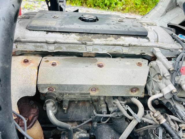 キャンター 　クレーン　平ボディー　積載量２０００ｋｇ　ＵＮＩＣ　Ｖ－ＴＵＲＢＯ２２０　５速マニュアル　エアコン　パワステ　パワーウィンドウ　アウトリガー（52枚目）