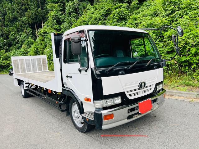 コンドル 　セルフローダー　重機運搬車　最大積載量８５００ｋｇ　ラジコン付き　６速マニュアル　板張り　ＰＫ３６Ｃ　エンジン日野Ｊ０７Ｅ　ウインチ付き　作業灯　ＥＴＣ　ＡＭＦＭラジオ（3枚目）