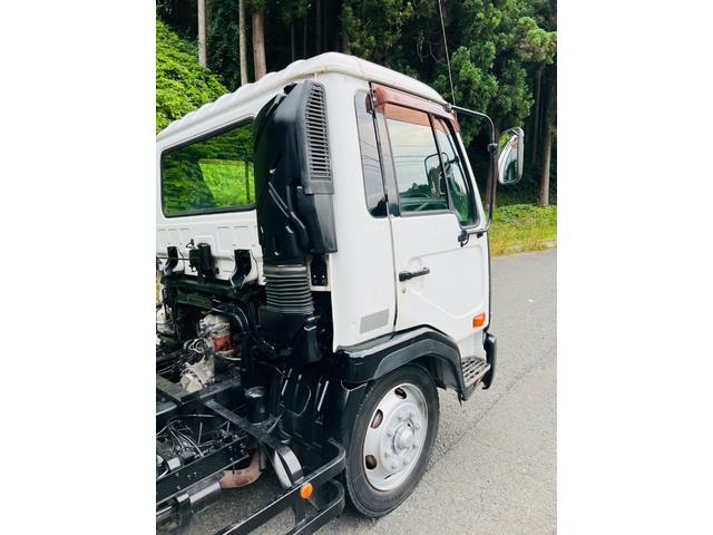 コンドル 　セルフローダー　重機運搬車　最大積載量８５００ｋｇ　ラジコン付き　６速マニュアル　板張り　ＰＫ３６Ｃ　エンジン日野Ｊ０７Ｅ　ウインチ付き　作業灯　ＥＴＣ　ＡＭＦＭラジオ（7枚目）