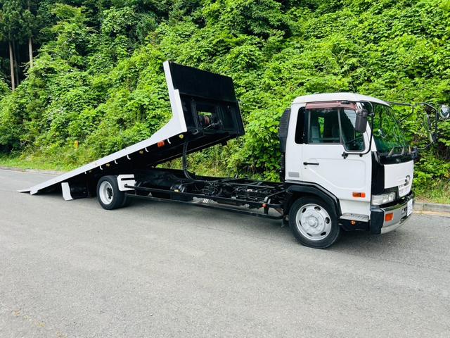 コンドル 　セルフローダー　重機運搬車　最大積載量８５００ｋｇ　ラジコン付き　６速マニュアル　板張り　ＰＫ３６Ｃ　エンジン日野Ｊ０７Ｅ　ウインチ付き　作業灯　ＥＴＣ　ＡＭＦＭラジオ（18枚目）