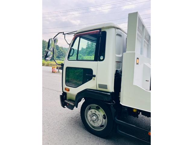 コンドル 　セルフローダー　重機運搬車　最大積載量８５００ｋｇ　ラジコン付き　６速マニュアル　板張り　ＰＫ３６Ｃ　エンジン日野Ｊ０７Ｅ　ウインチ付き　作業灯　ＥＴＣ　ＡＭＦＭラジオ（38枚目）