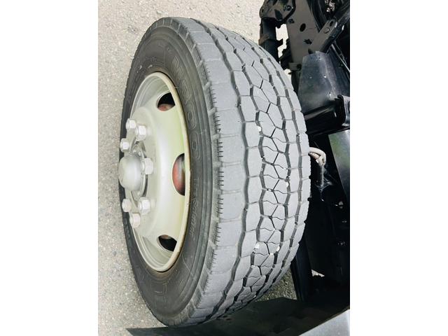 コンドル 　セルフローダー　重機運搬車　最大積載量８５００ｋｇ　ラジコン付き　６速マニュアル　板張り　ＰＫ３６Ｃ　エンジン日野Ｊ０７Ｅ　ウインチ付き　作業灯　ＥＴＣ　ＡＭＦＭラジオ（40枚目）
