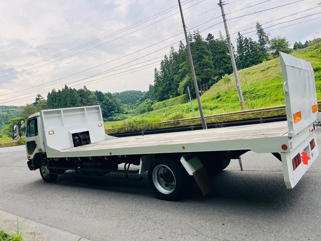 コンドル 　セルフローダー　重機運搬車　最大積載量８５００ｋｇ　ラジコン付き　６速マニュアル　板張り　ＰＫ３６Ｃ　エンジン日野Ｊ０７Ｅ　ウインチ付き　作業灯　ＥＴＣ　ＡＭＦＭラジオ（74枚目）