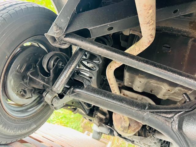 スクラム ＰＣ　４ＷＤ　オートマ　ターボ　ナビ　エアコン　パワステ　パワーウィンドウ　ナビ　両側スライドドア　運転席助手席エアバック　ドアバイザー（38枚目）