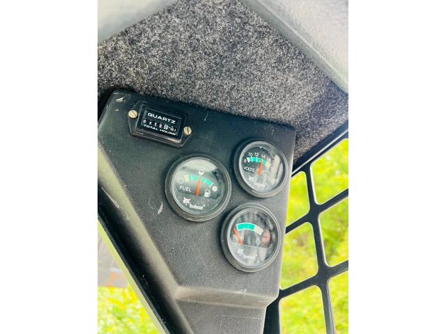 アメリカその他 bobcat 553 4WD スキッドステアローダー アワーメーター713h 新品タイヤ ディーゼル車(12枚目)