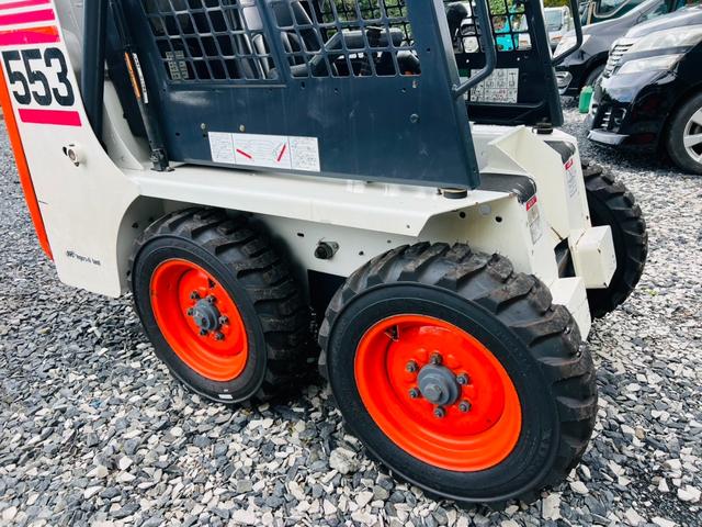 アメリカその他 bobcat 553 4WD スキッドステアローダー アワーメーター713h 新品タイヤ ディーゼル車(18枚目)
