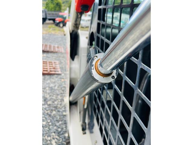 アメリカその他 bobcat 553 4WD スキッドステアローダー アワーメーター713h 新品タイヤ ディーゼル車(27枚目)