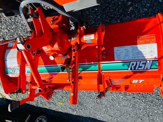 日本 　クボタ　トラクター　ＳＡＴＵＲＮ　Ｘ－２０　アワーメーター１０００ｈ　Ｒ１５Ｎ　４ＷＤ（4枚目）
