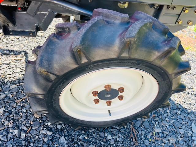 日本 　クボタ　トラクター　ＳＡＴＵＲＮ　Ｘ－２０　アワーメーター１０００ｈ　Ｒ１５Ｎ　４ＷＤ（5枚目）