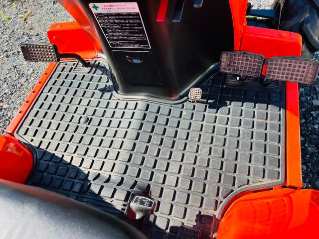 日本 　クボタ　トラクター　ＳＡＴＵＲＮ　Ｘ－２０　アワーメーター１０００ｈ　Ｒ１５Ｎ　４ＷＤ（11枚目）