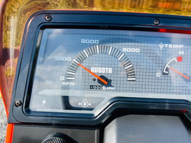 日本 　クボタ　トラクター　ＳＡＴＵＲＮ　Ｘ－２０　アワーメーター１０００ｈ　Ｒ１５Ｎ　４ＷＤ（13枚目）