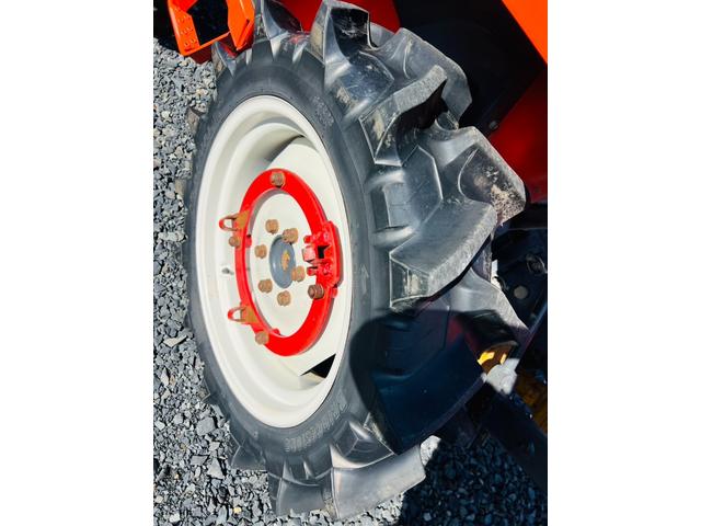 日本 　クボタ　トラクター　ＳＡＴＵＲＮ　Ｘ－２０　アワーメーター１０００ｈ　Ｒ１５Ｎ　４ＷＤ（19枚目）