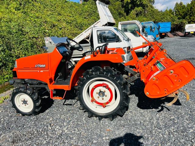 日本 　クボタ　トラクター　ＳＡＴＵＲＮ　Ｘ－２０　アワーメーター１０００ｈ　Ｒ１５Ｎ　４ＷＤ（32枚目）