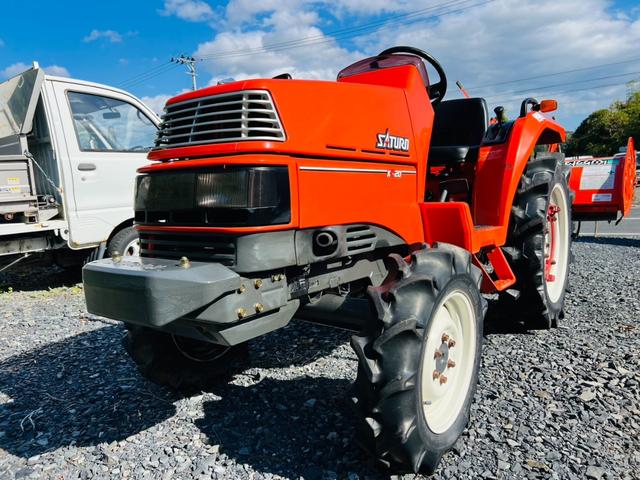 日本 　クボタ　トラクター　ＳＡＴＵＲＮ　Ｘ－２０　アワーメーター１０００ｈ　Ｒ１５Ｎ　４ＷＤ（45枚目）