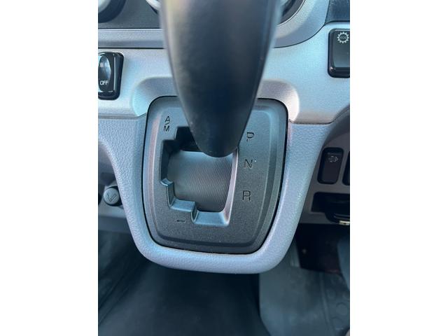 キャンター 　タダノクレーン　ラジコン付き　フックイン　平ボディー　最大積載量２７５０ｋｇ　キーレスエントリー　ＥＴＣ　アウトリガー　エアバック（4枚目）