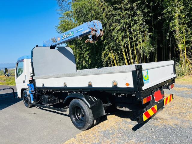 キャンター 　タダノクレーン　ラジコン付き　フックイン　平ボディー　最大積載量２７５０ｋｇ　キーレスエントリー　ＥＴＣ　アウトリガー　エアバック（5枚目）