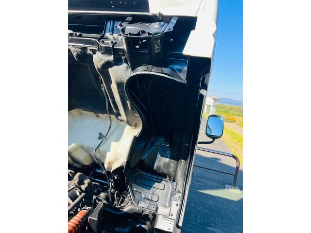 キャンター 　タダノクレーン　ラジコン付き　フックイン　平ボディー　最大積載量２７５０ｋｇ　キーレスエントリー　ＥＴＣ　アウトリガー　エアバック（41枚目）