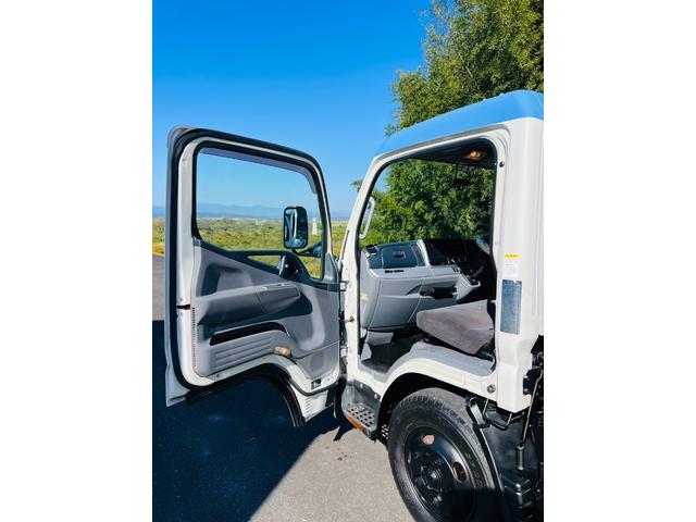 キャンター 　タダノクレーン　ラジコン付き　フックイン　平ボディー　最大積載量２７５０ｋｇ　キーレスエントリー　ＥＴＣ　アウトリガー　エアバック（47枚目）