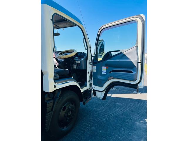 キャンター 　タダノクレーン　ラジコン付き　フックイン　平ボディー　最大積載量２７５０ｋｇ　キーレスエントリー　ＥＴＣ　アウトリガー　エアバック（53枚目）