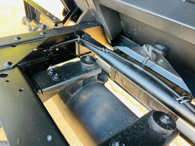 エルフトラック ダンプ 4WD 5速マニュアル 最大積載量2000kg コボレーン HSAヒルスタートアシスト アイドリングストップ 後輪ダブルタイヤ エアコン パワステ パワーウィンドウ エアバック(17枚目)