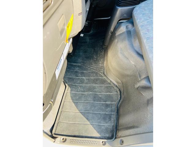 エルフトラック ダンプ 4WD 5速マニュアル 最大積載量2000kg コボレーン HSAヒルスタートアシスト アイドリングストップ 後輪ダブルタイヤ エアコン パワステ パワーウィンドウ エアバック(23枚目)