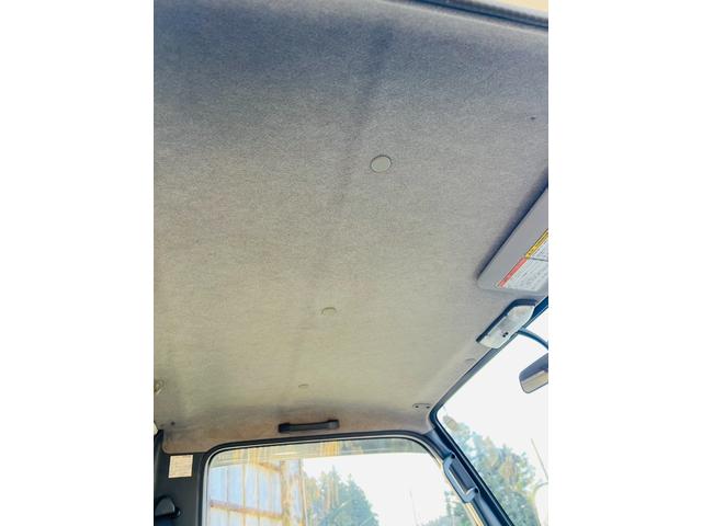 エルフトラック ダンプ 4WD 5速マニュアル 最大積載量2000kg コボレーン HSAヒルスタートアシスト アイドリングストップ 後輪ダブルタイヤ エアコン パワステ パワーウィンドウ エアバック(32枚目)