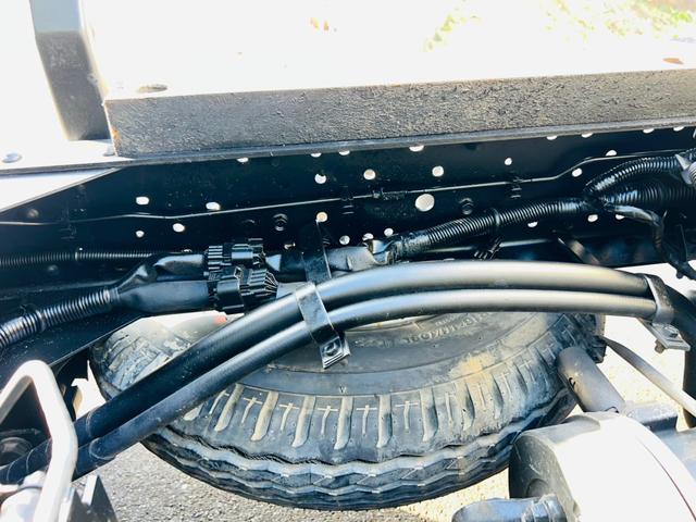 エルフトラック ダンプ 4WD 5速マニュアル 最大積載量2000kg コボレーン HSAヒルスタートアシスト アイドリングストップ 後輪ダブルタイヤ エアコン パワステ パワーウィンドウ エアバック(38枚目)