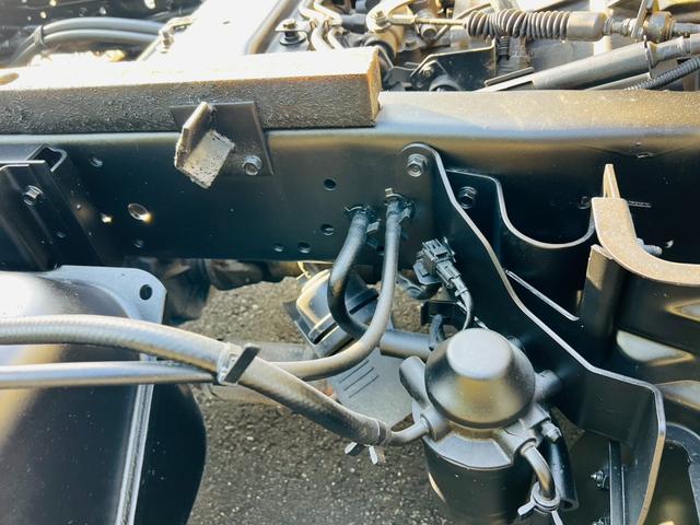 エルフトラック ダンプ 4WD 5速マニュアル 最大積載量2000kg コボレーン HSAヒルスタートアシスト アイドリングストップ 後輪ダブルタイヤ エアコン パワステ パワーウィンドウ エアバック(41枚目)