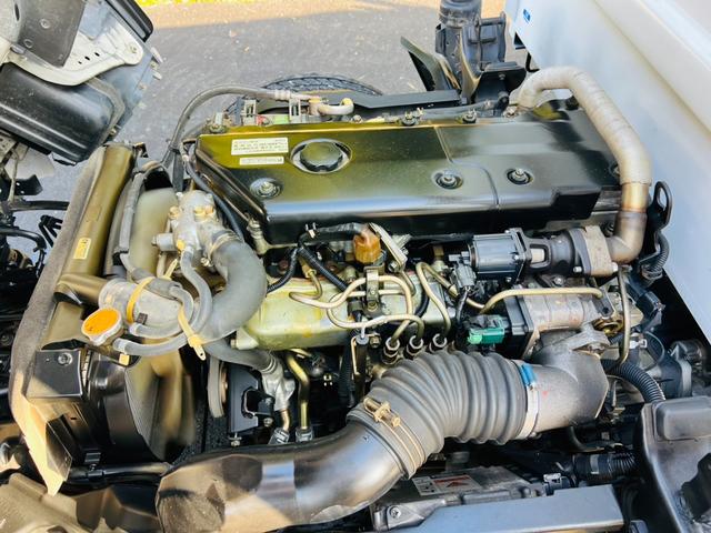 エルフトラック ダンプ 4WD 5速マニュアル 最大積載量2000kg コボレーン HSAヒルスタートアシスト アイドリングストップ 後輪ダブルタイヤ エアコン パワステ パワーウィンドウ エアバック(45枚目)