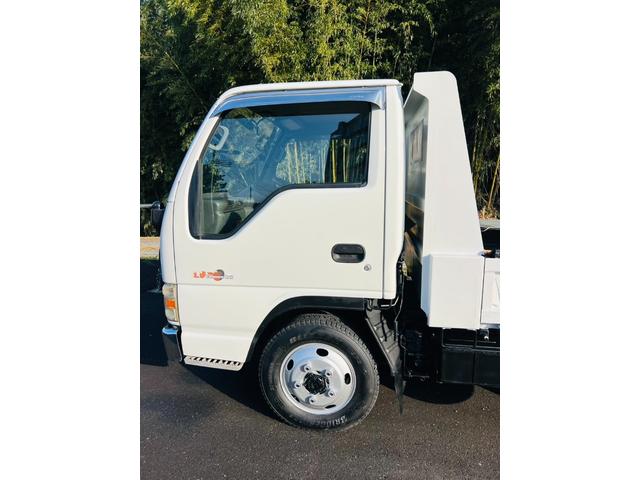 エルフトラック ダンプ 4WD 5速マニュアル 最大積載量2000kg コボレーン HSAヒルスタートアシスト アイドリングストップ 後輪ダブルタイヤ エアコン パワステ パワーウィンドウ エアバック(70枚目)