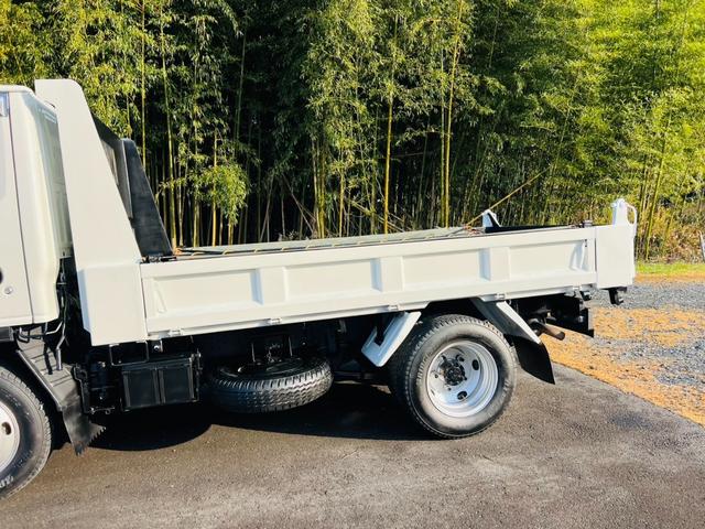 エルフトラック ダンプ 4WD 5速マニュアル 最大積載量2000kg コボレーン HSAヒルスタートアシスト アイドリングストップ 後輪ダブルタイヤ エアコン パワステ パワーウィンドウ エアバック(71枚目)