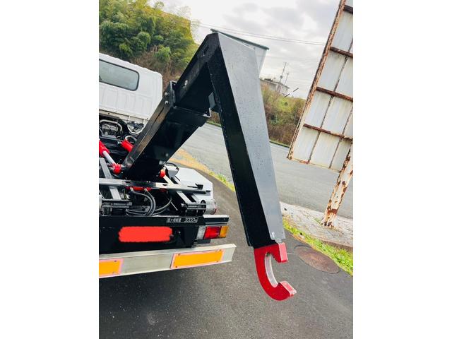 エルフトラック アームロール 5速マニュアル 最大積載量3000kg HSAヒルスタートアシスト エアコンパワステ パワーウィンドウ ETC(11枚目)