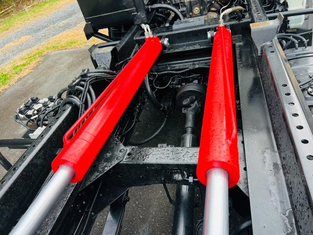 エルフトラック アームロール 5速マニュアル 最大積載量3000kg HSAヒルスタートアシスト エアコンパワステ パワーウィンドウ ETC(14枚目)