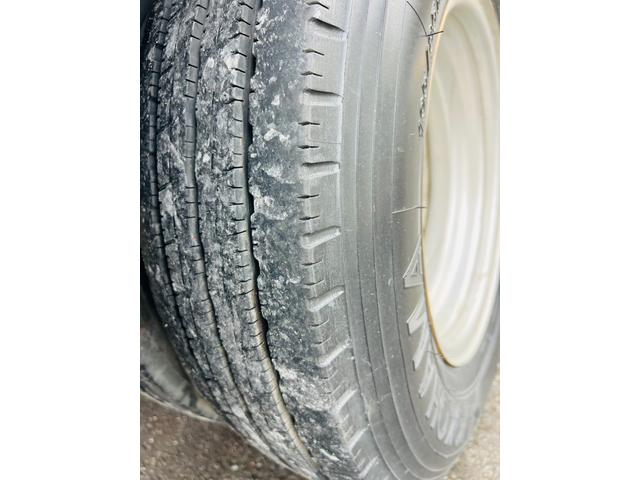 エルフトラック アームロール 5速マニュアル 最大積載量3000kg HSAヒルスタートアシスト エアコンパワステ パワーウィンドウ ETC(21枚目)