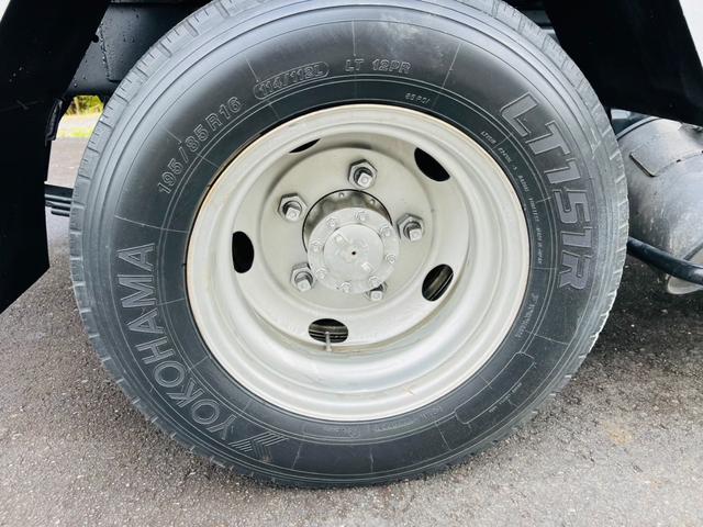 エルフトラック アームロール 5速マニュアル 最大積載量3000kg HSAヒルスタートアシスト エアコンパワステ パワーウィンドウ ETC(26枚目)