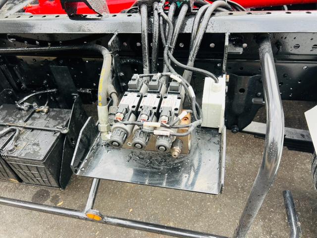 エルフトラック アームロール 5速マニュアル 最大積載量3000kg HSAヒルスタートアシスト エアコンパワステ パワーウィンドウ ETC(27枚目)