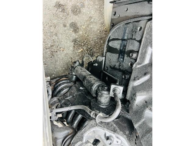 エルフトラック アームロール 5速マニュアル 最大積載量3000kg HSAヒルスタートアシスト エアコンパワステ パワーウィンドウ ETC(64枚目)