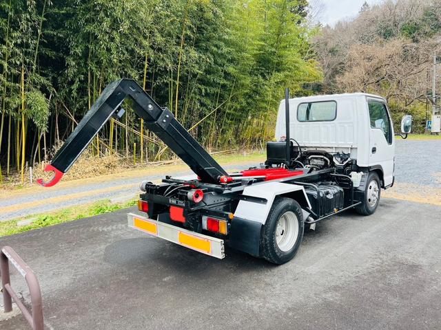 エルフトラック アームロール 5速マニュアル 最大積載量3000kg HSAヒルスタートアシスト エアコンパワステ パワーウィンドウ ETC(65枚目)