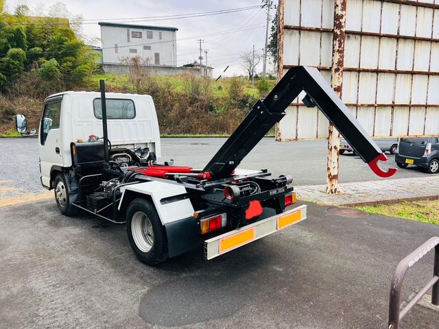 エルフトラック アームロール 5速マニュアル 最大積載量3000kg HSAヒルスタートアシスト エアコンパワステ パワーウィンドウ ETC(70枚目)