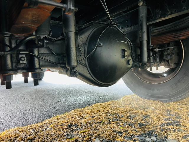 キャンター 　セーフティーローダー　ＵＮＩＣ　３段クレーン　ラジコン付き　フックイン　最大積載量３０００ｋｇ　５速マニュアル　バックカメラ　ＥＴＣ　重機・車両運搬車（76枚目）