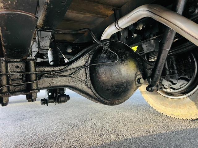 エルフトラック ロング 平ボディー ロングワイド 4WD 最大積載量2000kg ユニッククレーン ラジコン付き アウトリガー 5速マニュアル エンジン4HG1 エアコン パワステ パワーウィンドウ 坂道発進補助装置付き(22枚目)