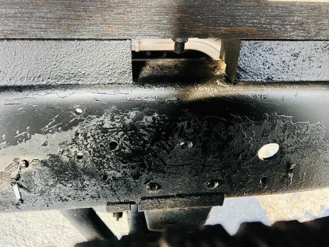 エルフトラック ロング 平ボディー ロングワイド 4WD 最大積載量2000kg ユニッククレーン ラジコン付き アウトリガー 5速マニュアル エンジン4HG1 エアコン パワステ パワーウィンドウ 坂道発進補助装置付き(24枚目)