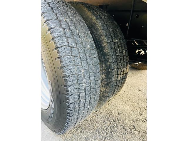 エルフトラック ロング 平ボディー ロングワイド 4WD 最大積載量2000kg ユニッククレーン ラジコン付き アウトリガー 5速マニュアル エンジン4HG1 エアコン パワステ パワーウィンドウ 坂道発進補助装置付き(33枚目)