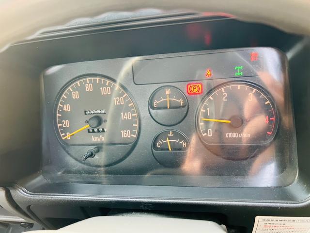 エルフトラック ロング 平ボディー ロングワイド 4WD 最大積載量2000kg ユニッククレーン ラジコン付き アウトリガー 5速マニュアル エンジン4HG1 エアコン パワステ パワーウィンドウ 坂道発進補助装置付き(50枚目)